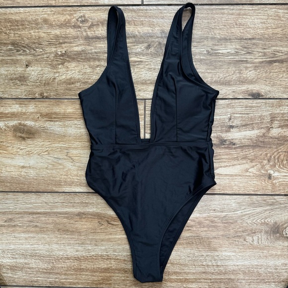 ZAFUL Plunging High Cut Swimsuit Black Size Small One piece Bathing suit Sexy - Picture 8 of 16